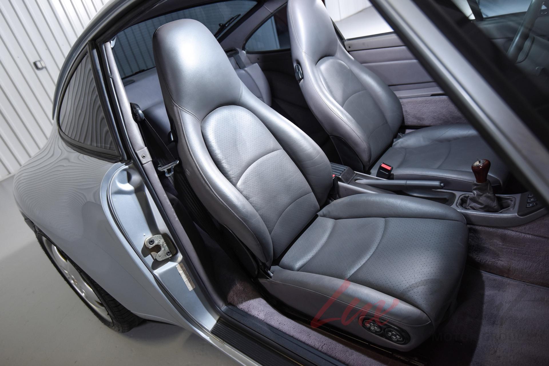 1995 Porsche 993 Carrera 2 Coupe 