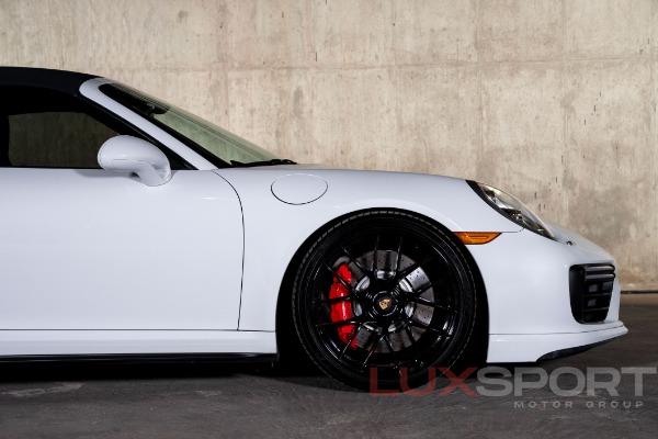 Used 2017 Porsche 911 Turbo | Woodbury, NY