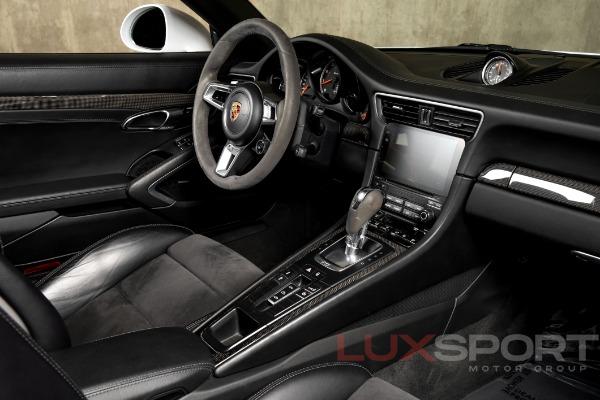 Used 2017 Porsche 911 Turbo | Woodbury, NY