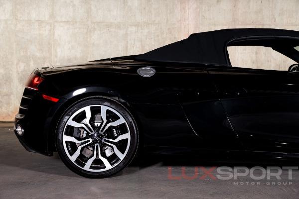 Used 2011 Audi R8 5.2 quattro Spyder | Woodbury, NY