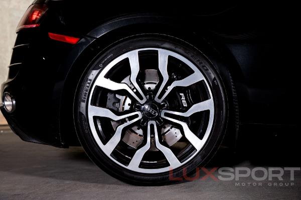 Used 2011 Audi R8 5.2 quattro Spyder | Woodbury, NY