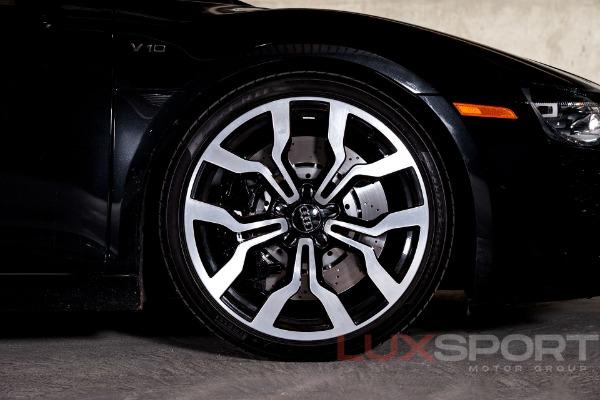 Used 2011 Audi R8 5.2 quattro Spyder | Woodbury, NY