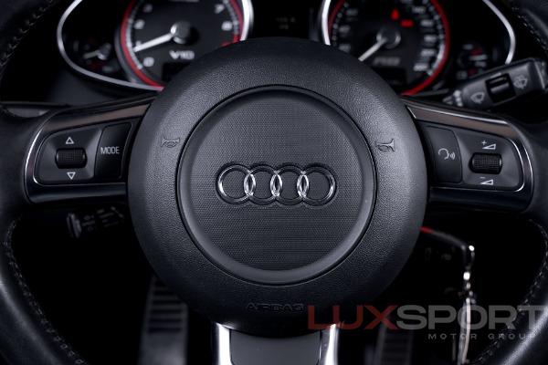 Used 2011 Audi R8 5.2 quattro Spyder | Woodbury, NY