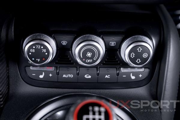 Used 2011 Audi R8 5.2 quattro Spyder | Woodbury, NY