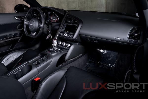 Used 2011 Audi R8 5.2 quattro Spyder | Woodbury, NY
