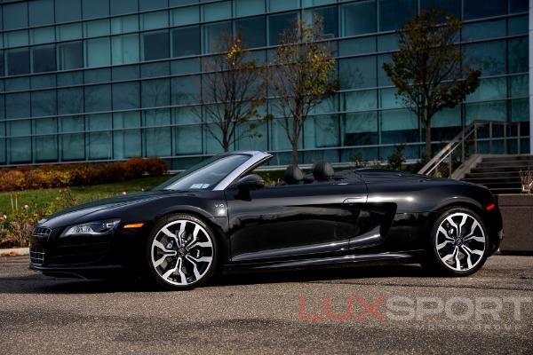 Used 2011 Audi R8 5.2 quattro Spyder | Woodbury, NY