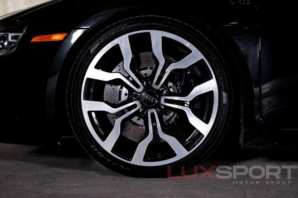 Used 2011 Audi R8 5.2 quattro Spyder | Woodbury, NY