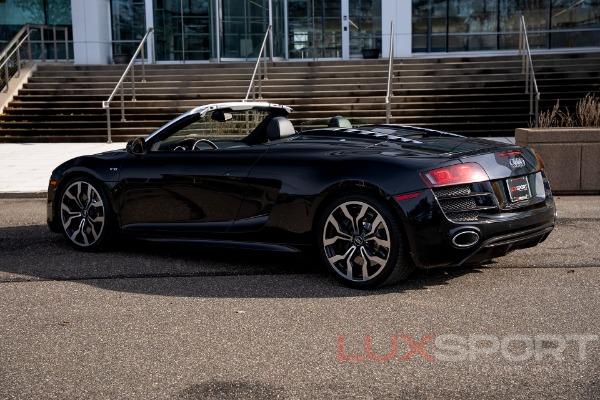 Used 2011 Audi R8 5.2 quattro Spyder | Woodbury, NY