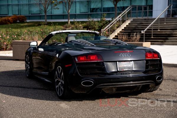 Used 2011 Audi R8 5.2 quattro Spyder | Woodbury, NY