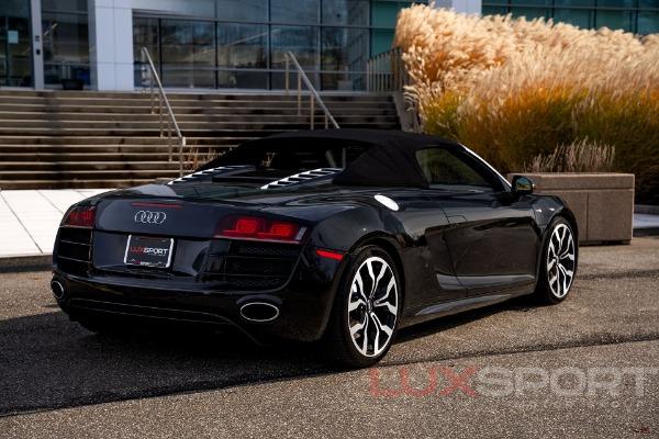 Used 2011 Audi R8 5.2 quattro Spyder | Woodbury, NY