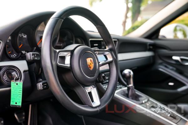 Used 2019 Porsche 911 Carrera S | Woodbury, NY