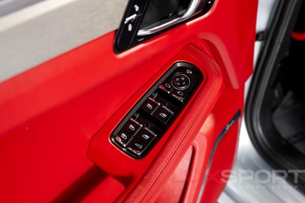 Used 2017 Porsche Macan Turbo w/Performance Package | Woodbury, NY