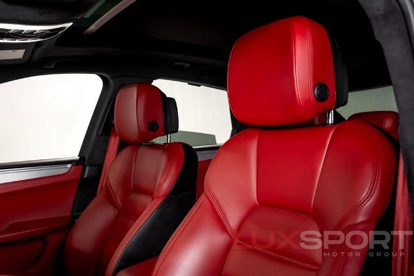 Used 2017 Porsche Macan Turbo w/Performance Package | Woodbury, NY