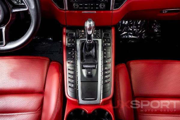 Used 2017 Porsche Macan Turbo w/Performance Package | Woodbury, NY