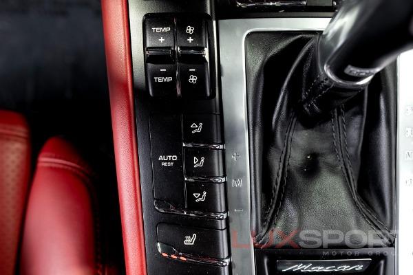 Used 2017 Porsche Macan Turbo w/Performance Package | Woodbury, NY