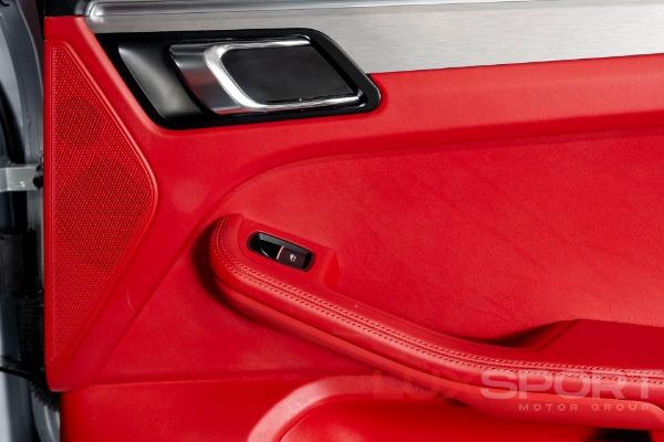 Used 2017 Porsche Macan Turbo w/Performance Package | Woodbury, NY