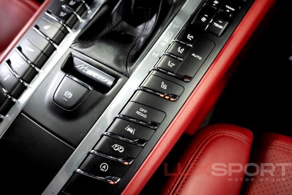 Used 2017 Porsche Macan Turbo w/Performance Package | Woodbury, NY