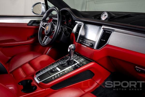 Used 2017 Porsche Macan Turbo w/Performance Package | Woodbury, NY