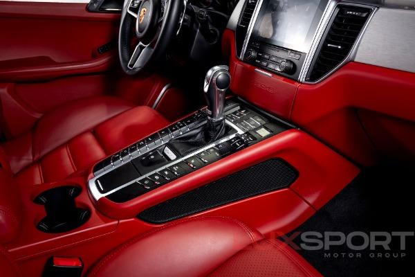 Used 2017 Porsche Macan Turbo w/Performance Package | Woodbury, NY