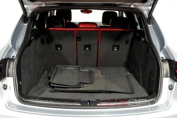 Used 2017 Porsche Macan Turbo w/Performance Package | Woodbury, NY