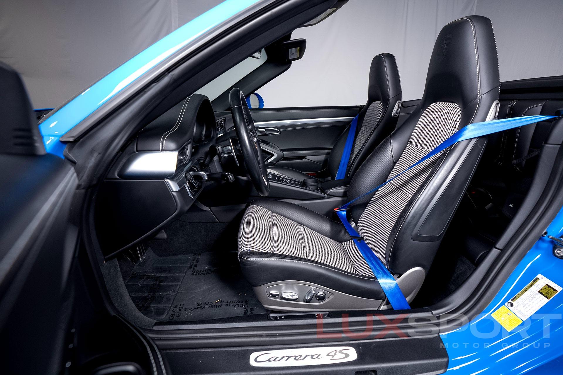 Used 2017 Porsche 911 Carrera 4S | Woodbury, NY