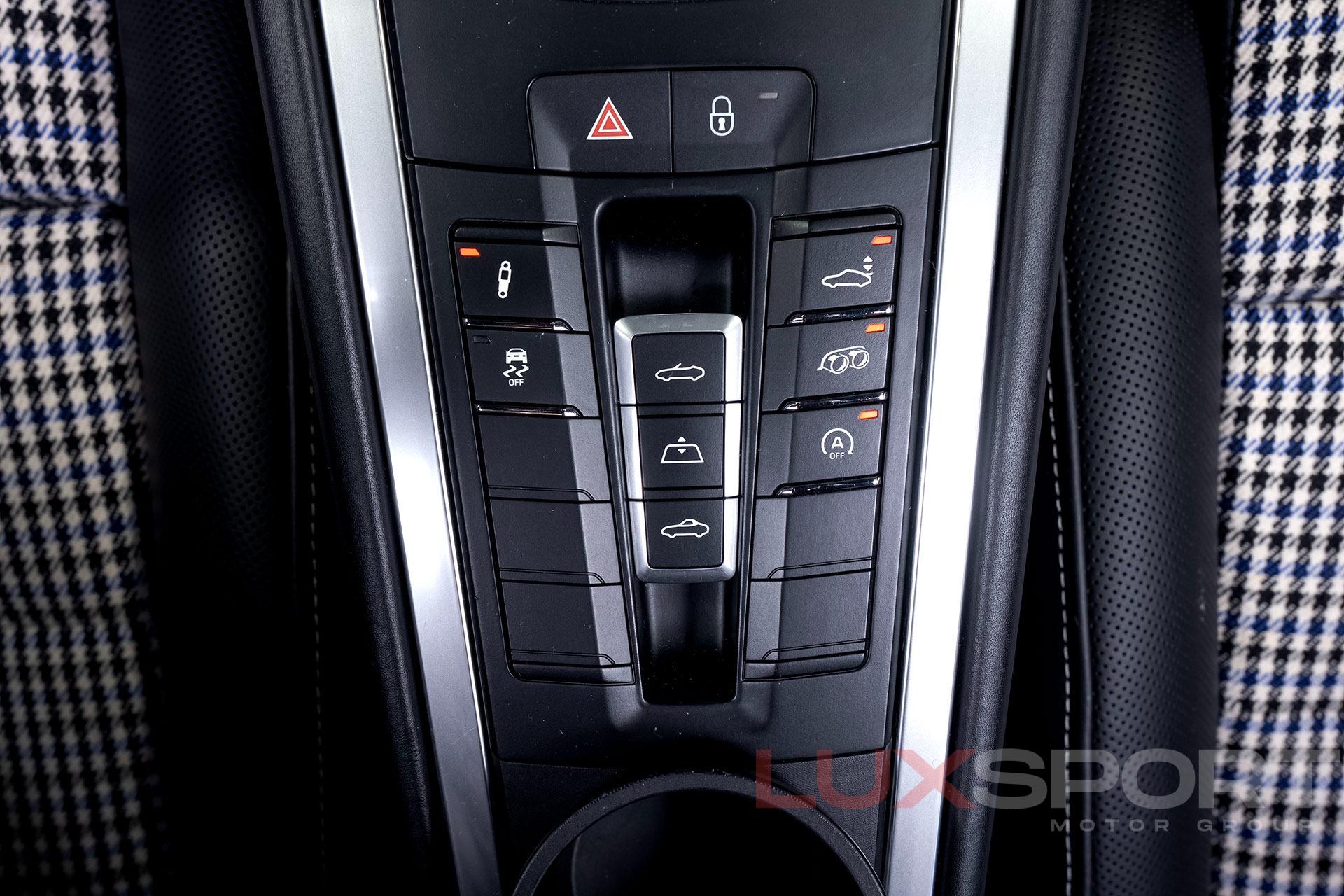 Used 2017 Porsche 911 Carrera 4S | Woodbury, NY