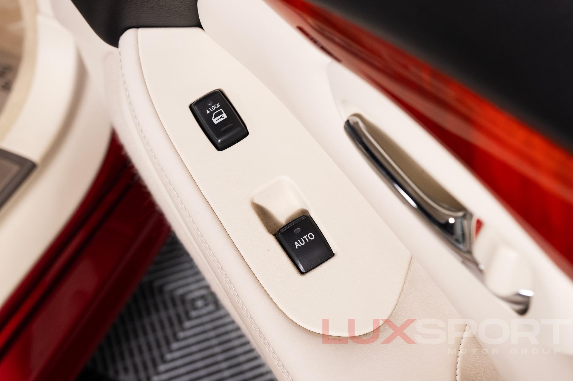 Used 2008 Lexus SC 430  | Woodbury, NY