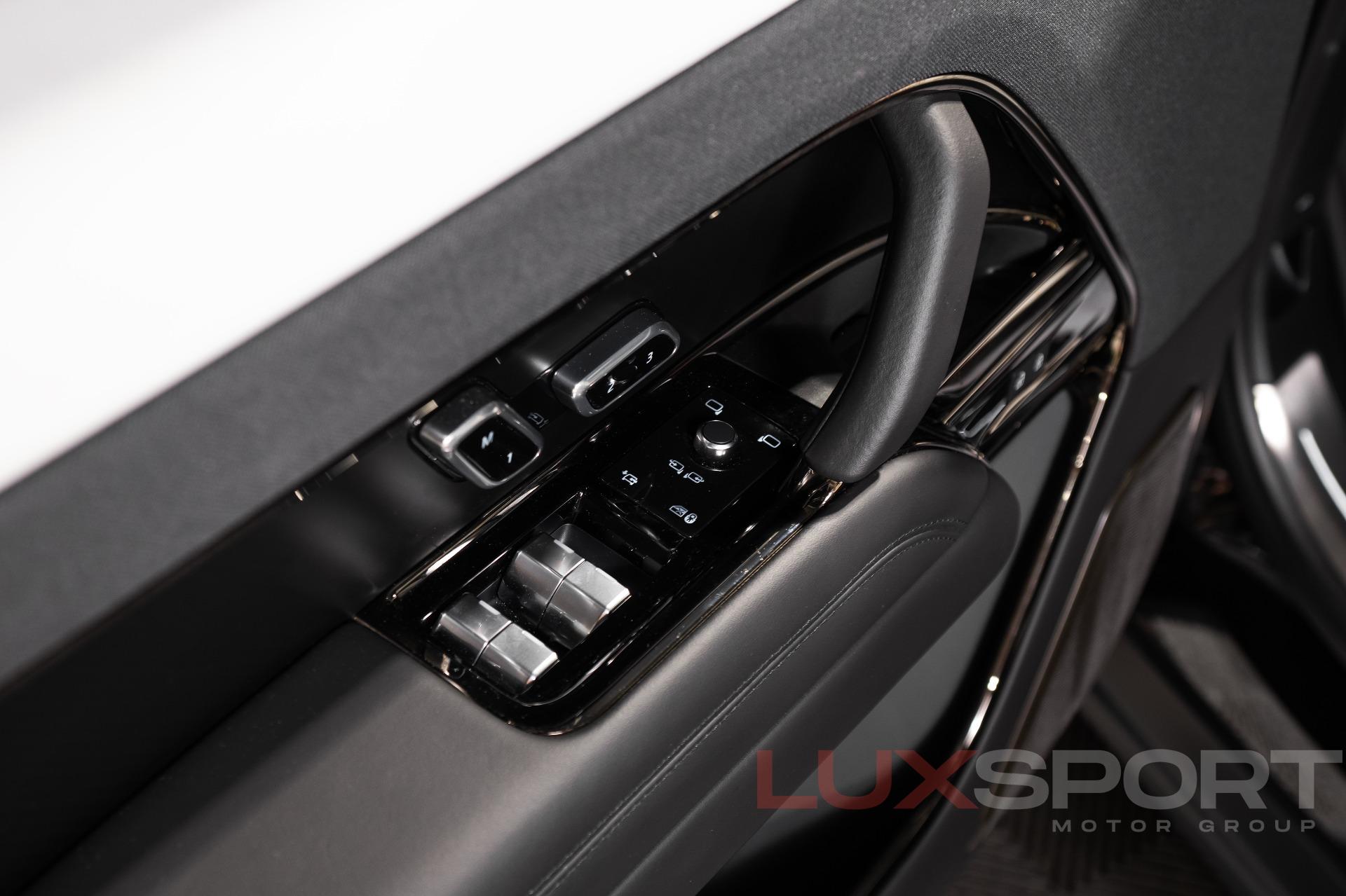 Used 2024 Land Rover Range Rover Sport SV | Woodbury, NY