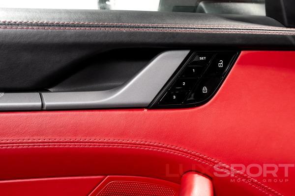 Used 2020 Porsche 911 Carrera S | Woodbury, NY