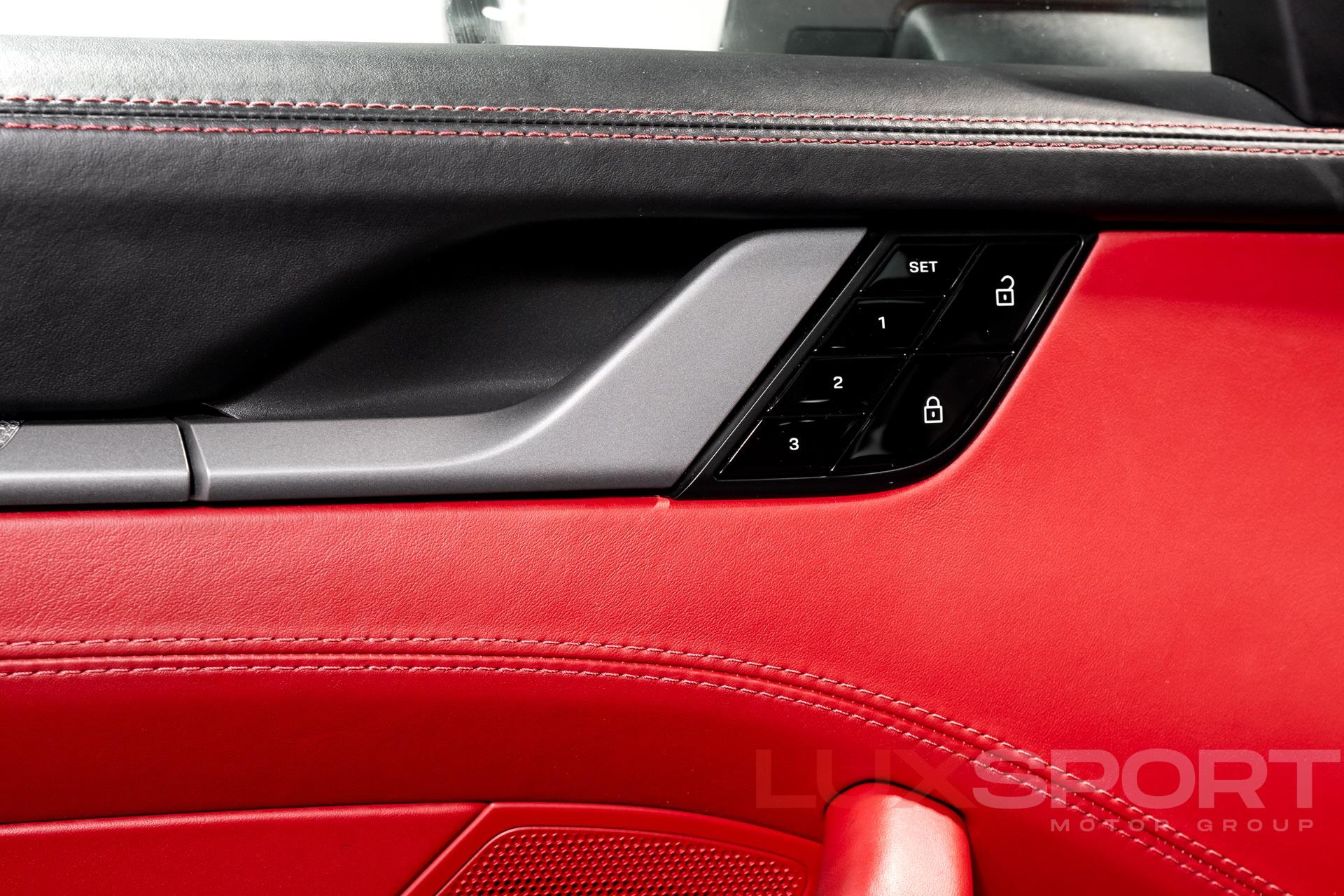 Used 2020 Porsche 911 Carrera S | Woodbury, NY