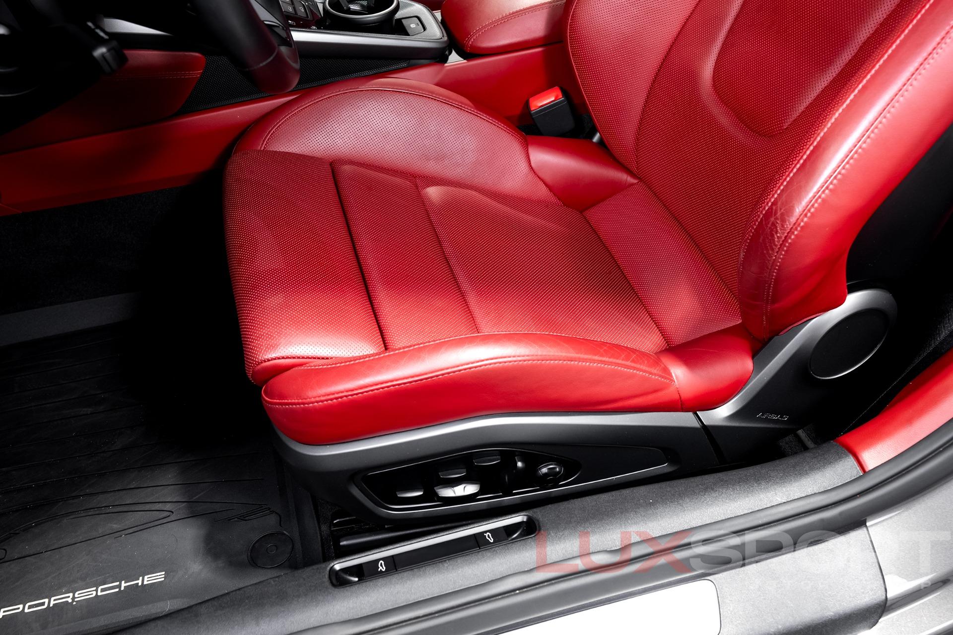 Used 2020 Porsche 911 Carrera S | Woodbury, NY