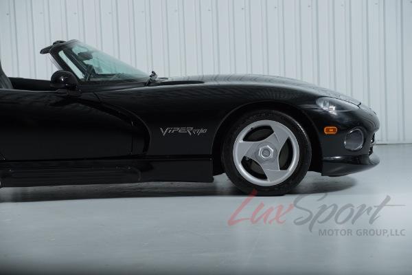 Used 1994 Dodge Viper RT/10 Convertible  | Woodbury, NY