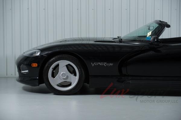 Used 1994 Dodge Viper RT/10 Convertible  | Woodbury, NY