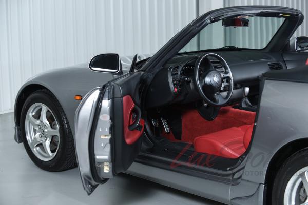 Used 2000 Honda S2000 Convertible  | Woodbury, NY