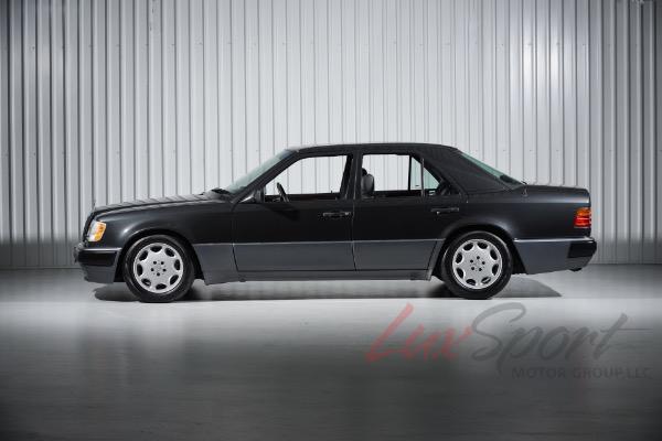 Used 1993 Mercedes-Benz 500E Seadan  | Woodbury, NY