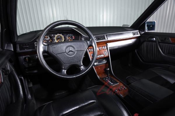 Used 1993 Mercedes-Benz 500E Seadan  | Woodbury, NY