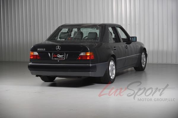 Used 1993 Mercedes-Benz 500E Seadan  | Woodbury, NY