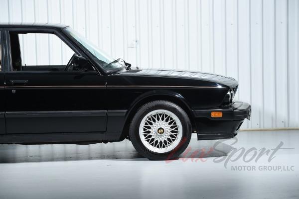 Used 1988 BMW M5 Sedan  | Woodbury, NY
