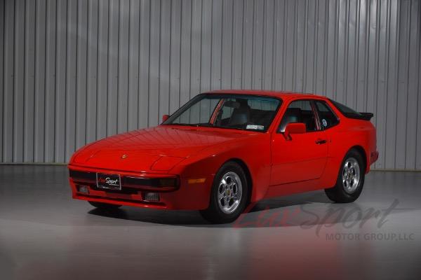 Used 1986 Porsche 944 Coupe  | Woodbury, NY