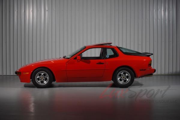 Used 1986 Porsche 944 Coupe  | Woodbury, NY