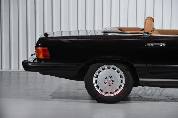 Used 1989 Mercedes-Benz 560SL Convertible  | Woodbury, NY