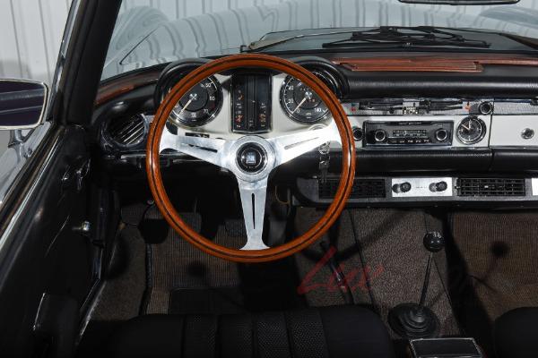 Used 1968 Mercedes-Benz 280SL Convertible  | Woodbury, NY