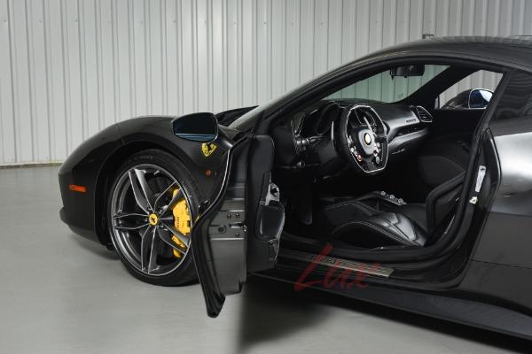 Used 2018 Ferrari 488 GTB Coupe  | Woodbury, NY