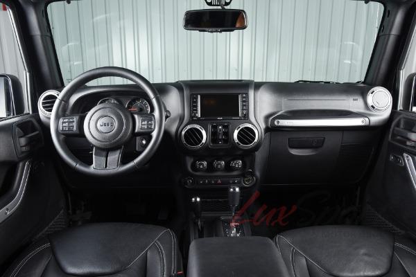 Used 2015 Jeep Wrangler Unlimited Sahara  | Woodbury, NY