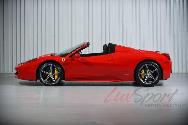 Used 2012 Ferrari 458 Spider  | Woodbury, NY