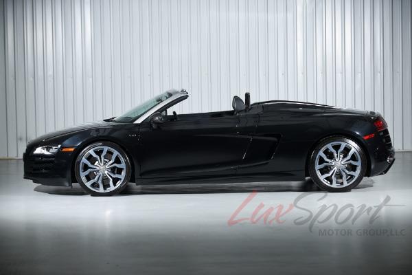 Used 2011 Audi R8 5.2 Quattro Spyder  | Woodbury, NY