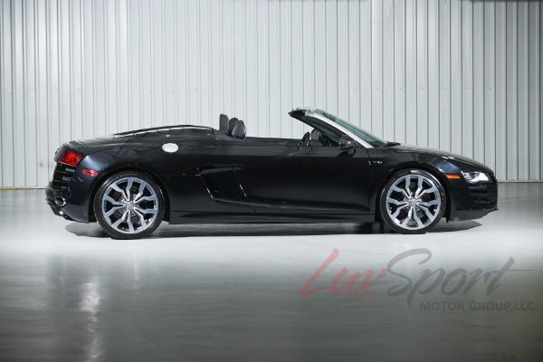 Used 2011 Audi R8 5.2 Quattro Spyder  | Woodbury, NY