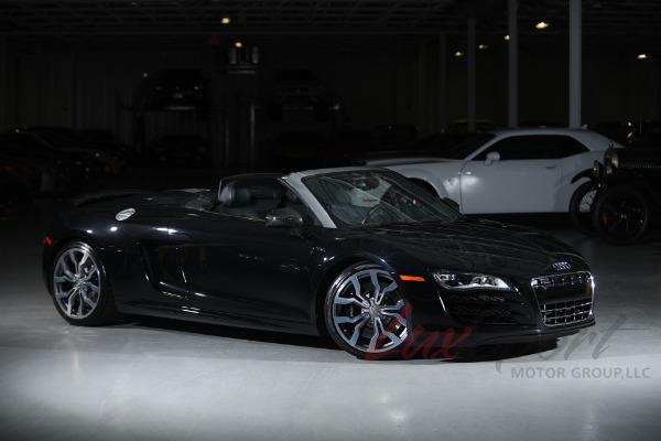 Used 2011 Audi R8 5.2 Quattro Spyder  | Woodbury, NY