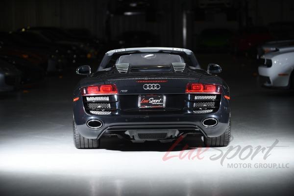 Used 2011 Audi R8 5.2 Quattro Spyder  | Woodbury, NY