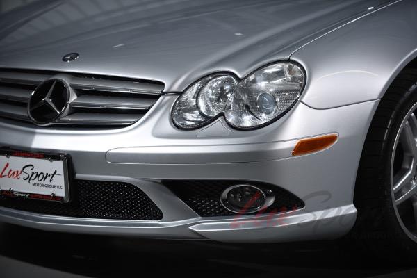 Used 2007 Mercedes-Benz SL550  | Woodbury, NY